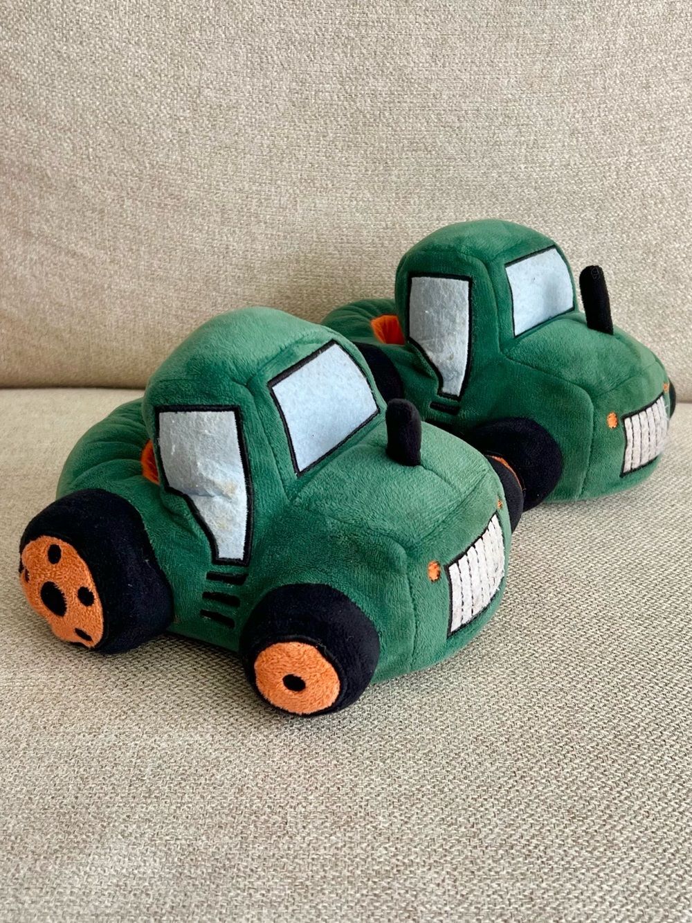 Wonder Nation Size 9/10 Toddler Green Farm Tractor Plush Slippers GUC